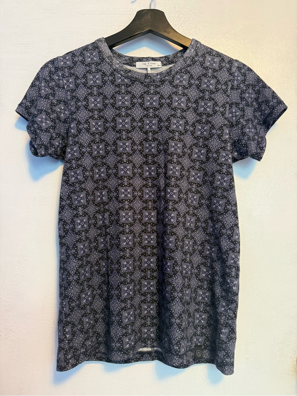 Rag & Bone Allover Angle Paisley Tee in Midnight - Picture 3 of 14